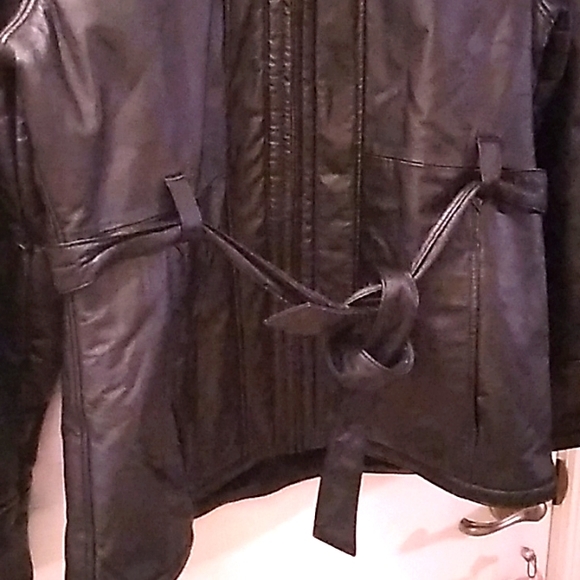 🐞Wilson Leather Hooded Faux Fur Lined Coat - Picture 6 of 16